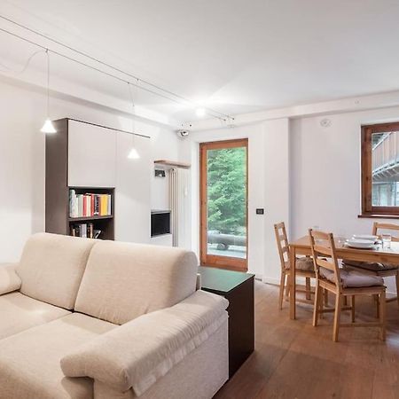 10 Min. Da Courmayeur Elegante Appartamento Pré-Saint-Didier Dış mekan fotoğraf